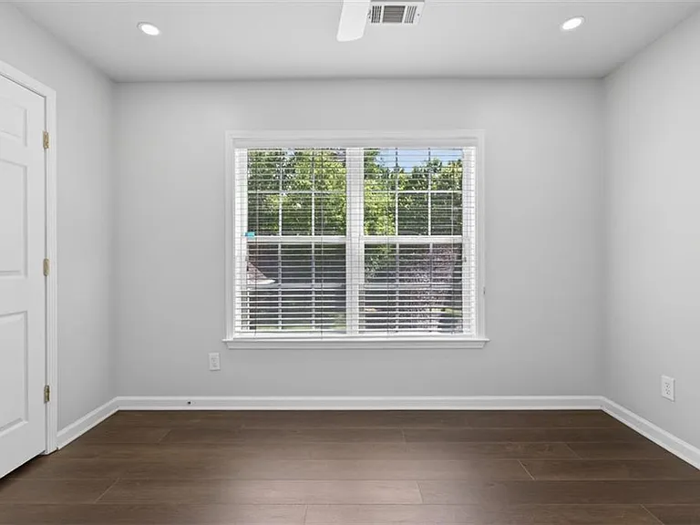 28 Stonehenge Ct — Photo 46