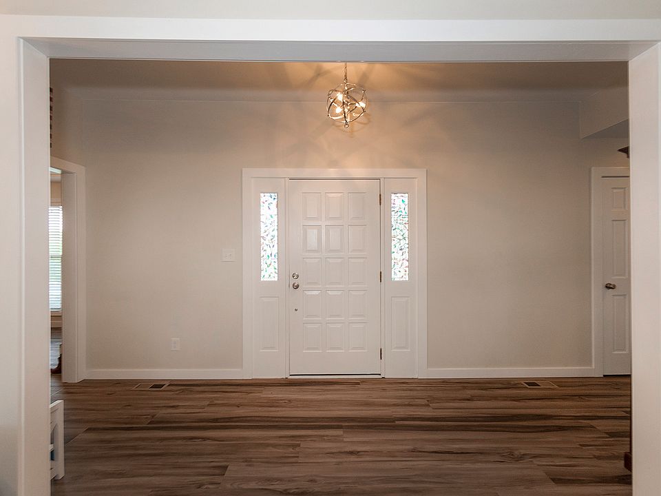 1st image of 3410 Tudor Dr