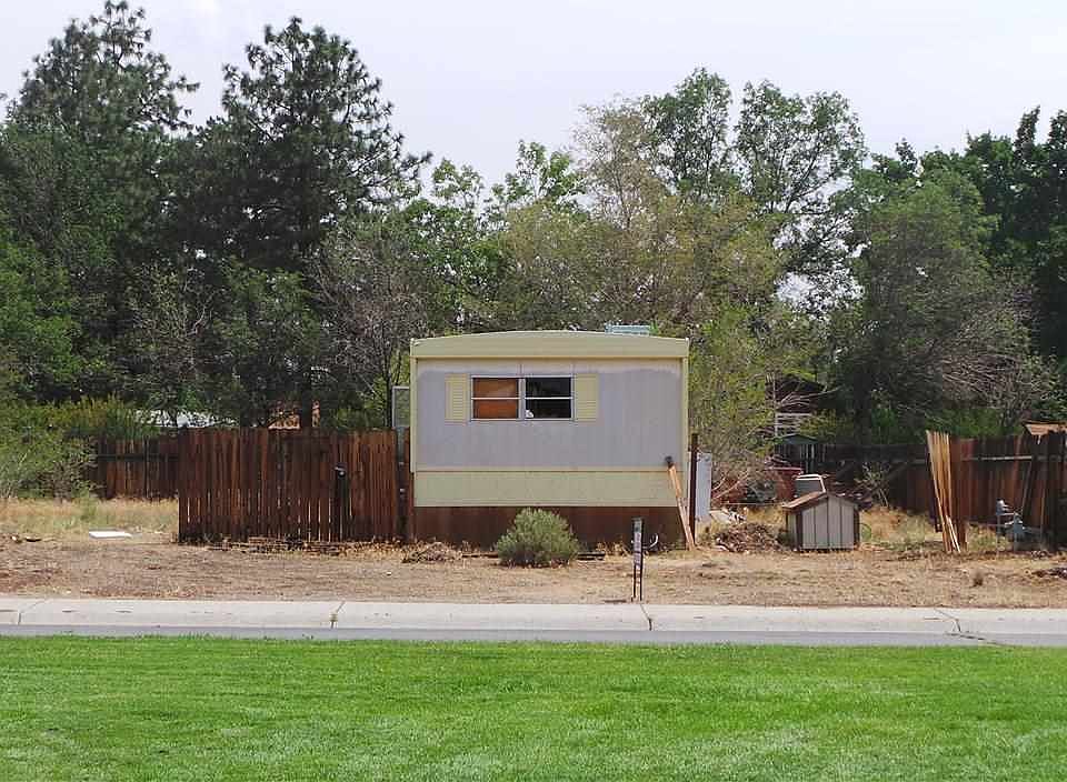 2nd image of 15 Riley Cir
