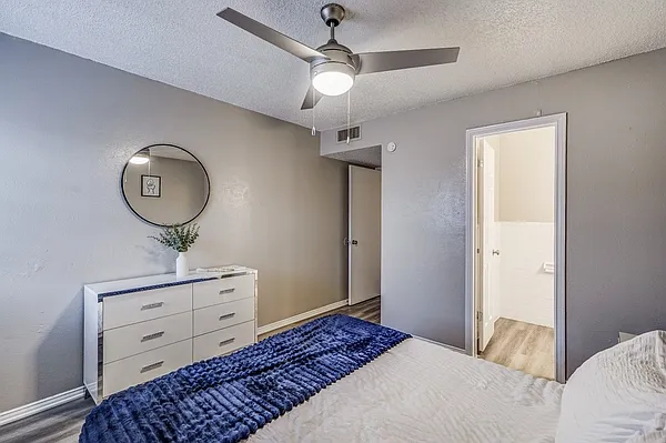 The Mirabel Apartments — Photo 9