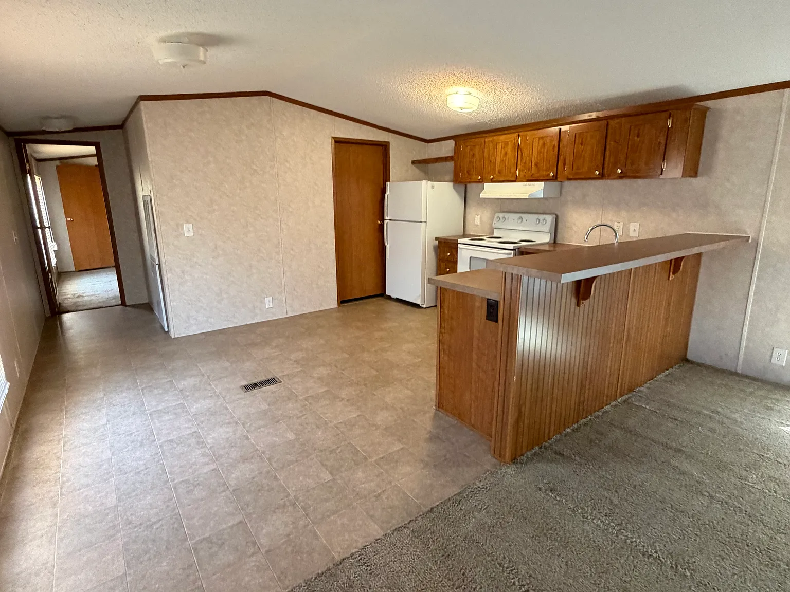 3 bed, 1280 sqft, $1,400 — Photo 3