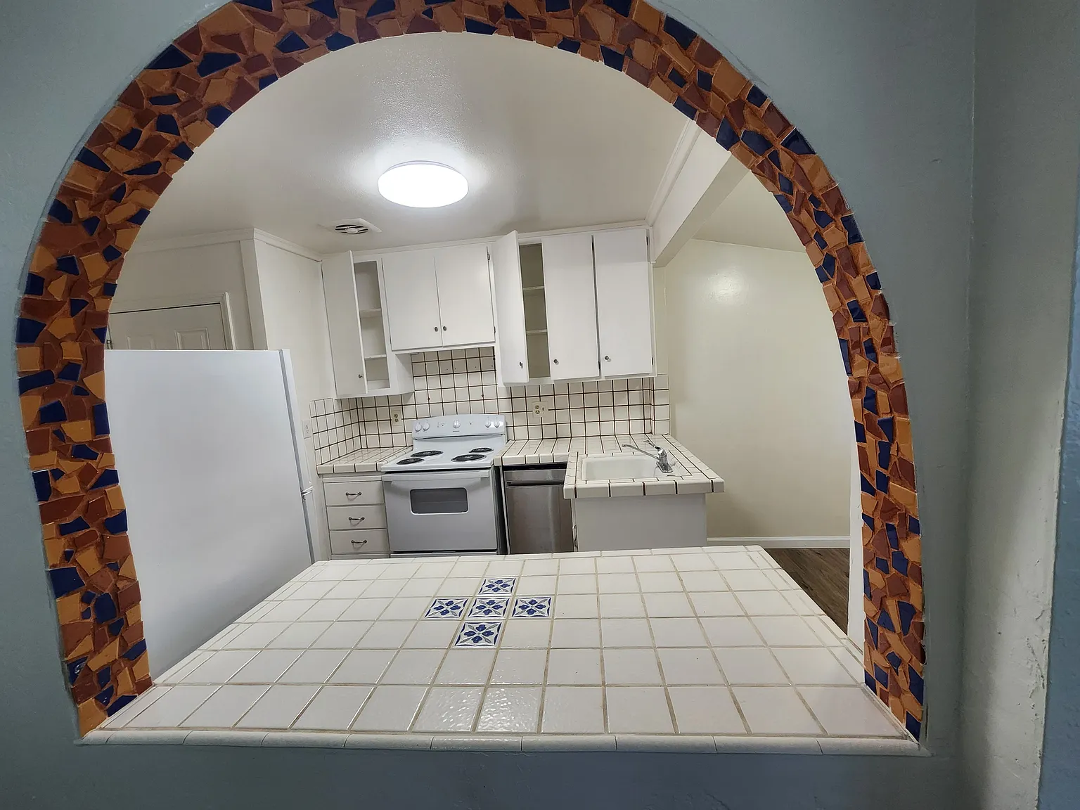 3 bed, 2.0 bath, 1400 sqft, $2,780 — Photo 4