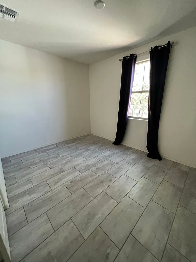 Beautiful Clean Home! — Photo 4