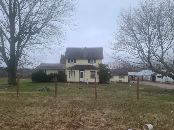 E10525 State Road 136, Baraboo, WI 53913