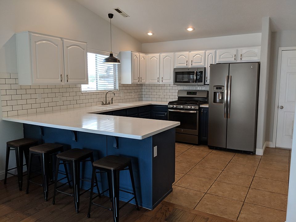 1st image of 480 N Scenic Dr W