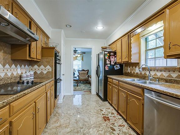 5th image of 3425 Lynbrook Dr