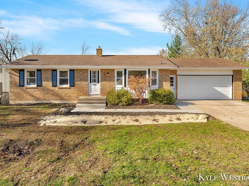 1st image of 5471 Edgelawn Dr SE