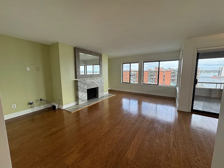2330 43rd Ave E #1 — Photo 12