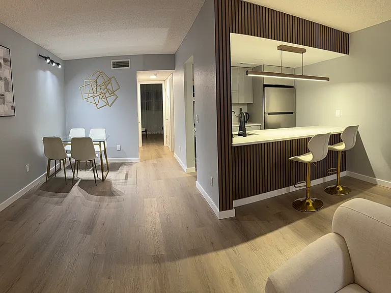 2525 W Bay Dr #33 — Photo 3