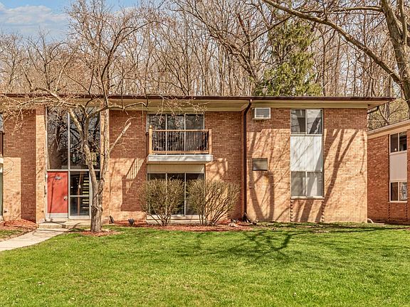 2nd image of 1245 Island Dr APT 204