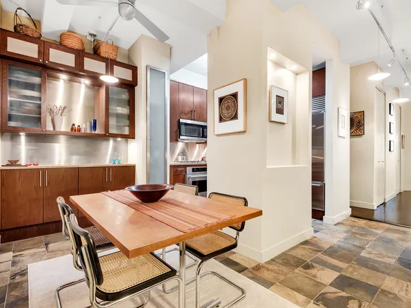 425 Park Avenue South 2C image 2 of 9