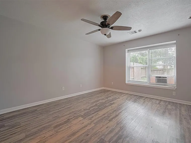 5009 Willow Point Dr — Photo 33