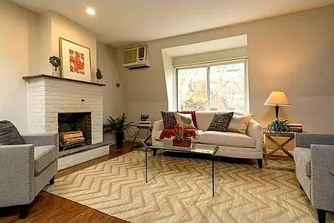 24 Lawrence St #2 — Photo 6