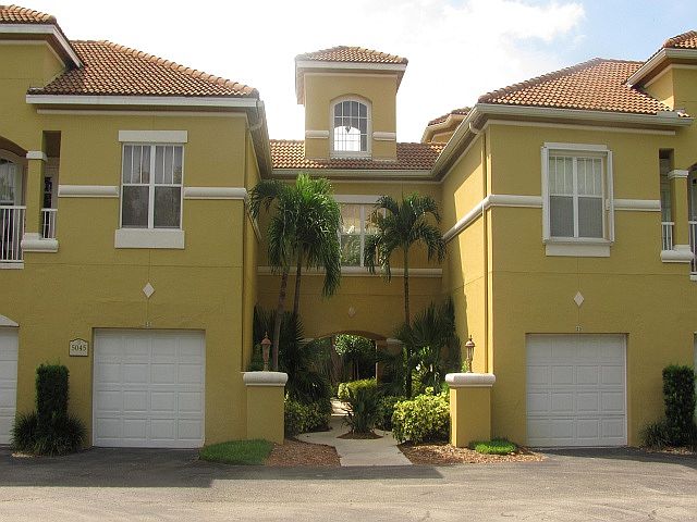 1st image of 5045 Fairways Cir APT 206