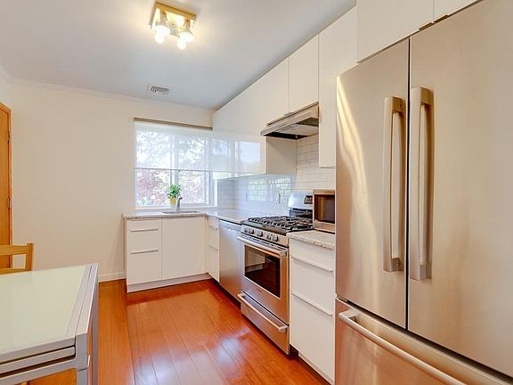 4th image of 8 Bayberry Dr APT 4
