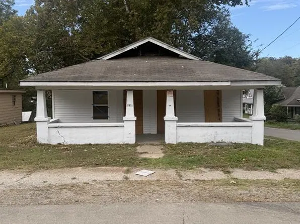 741 N 10th St, Poplar Bluff, MO 63901