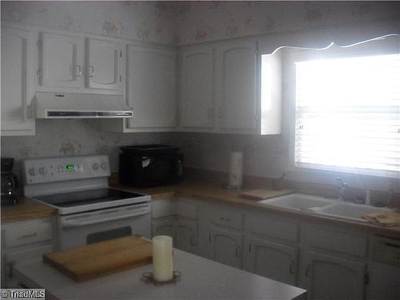 5th image of 41 Fountain Manor Dr Unit A