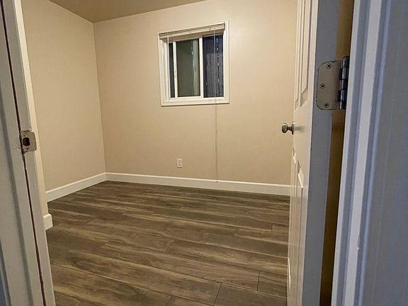 5th image of 674 Lakefair Dr