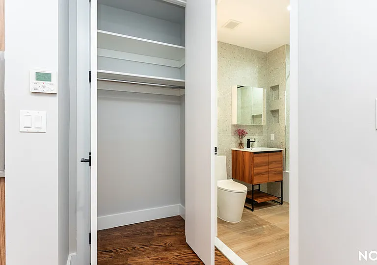 31-61 Vernon Blvd #5X — Photo 14