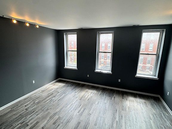 4th image of 914 N Fulton Ave #C