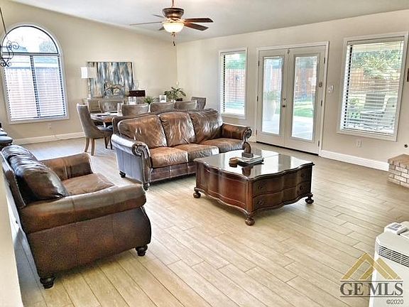 2nd image of 8729 Sierra Oak Dr
