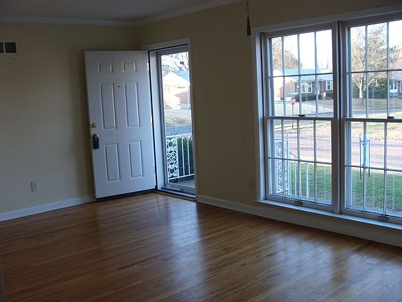 2nd image of 90 Saint Madeleine Ln
