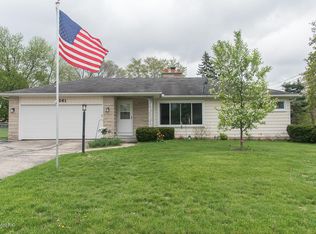 1261 Chalmers Dr, Battle Creek, MI