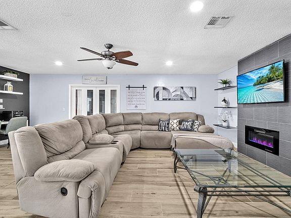 2nd image of 9591 Park Row