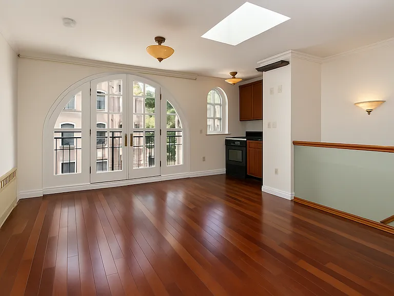 603 Henry St #1 — Photo 10