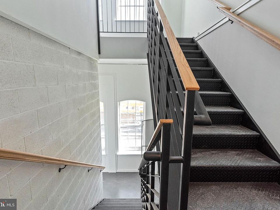 1st image of 1710 N 5th St #1
