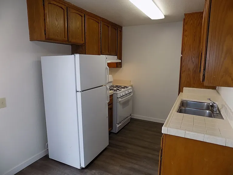 449 Montgomery St — Photo 7