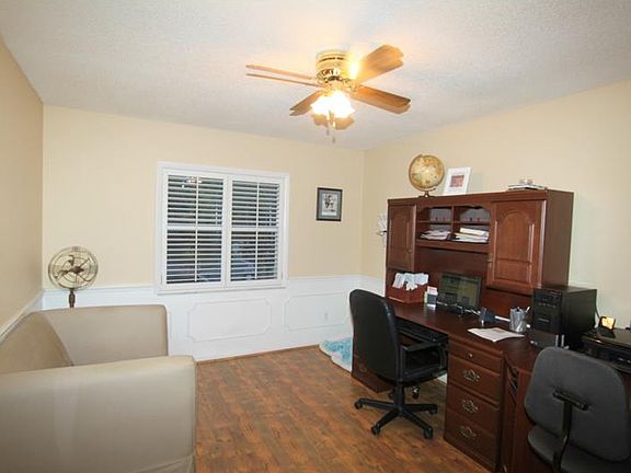 4th image of 534 Brookside Cir