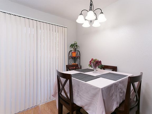 4th image of 712 McCoy Ct APT 58