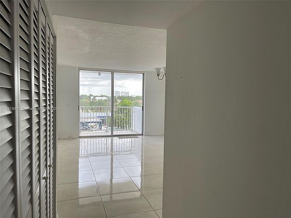 2nd image of 2000 NE 135th St #408