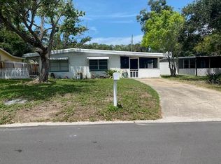 1068 1st St SW, Largo, FL 33770