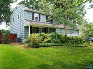 210 Taylor Rd, Paramus, NJ 07652