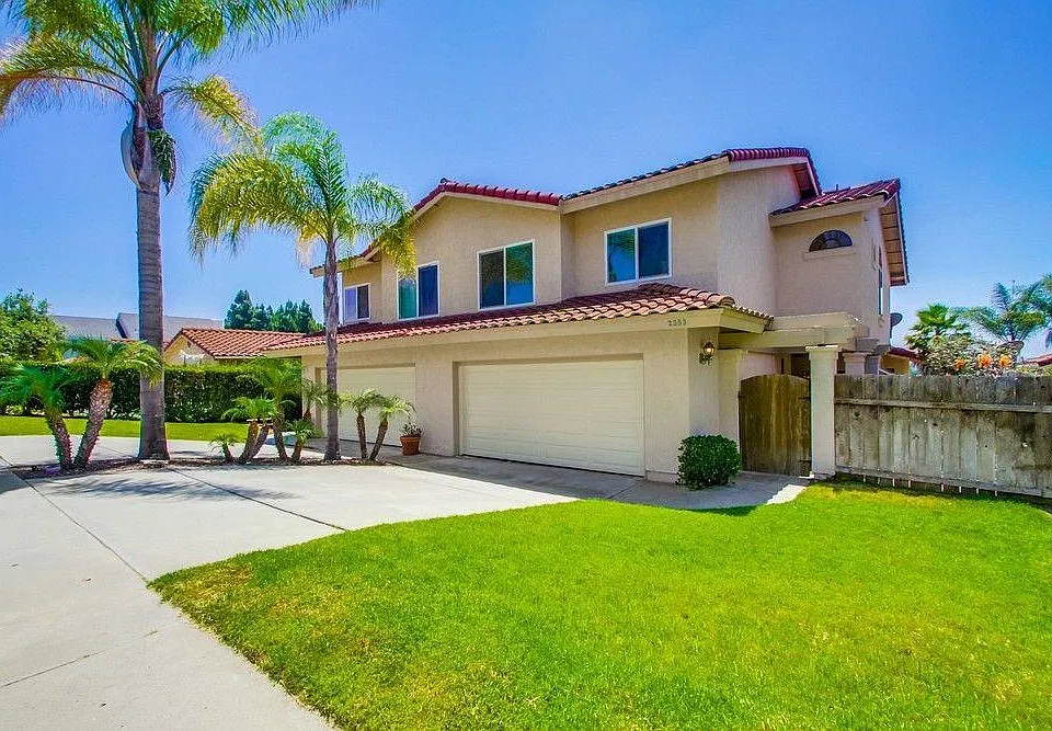 2353 Levante St #2353