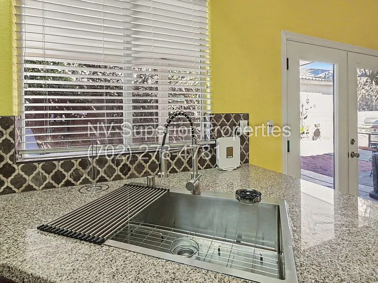 7929 Dana Maple Ct — Photo 21