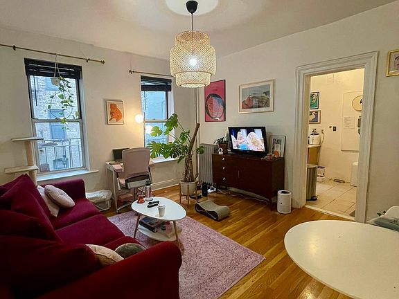 4th image of 3052 34th St APT 4D