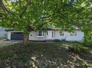 405 Dundee Rd, East Peoria, IL 61611