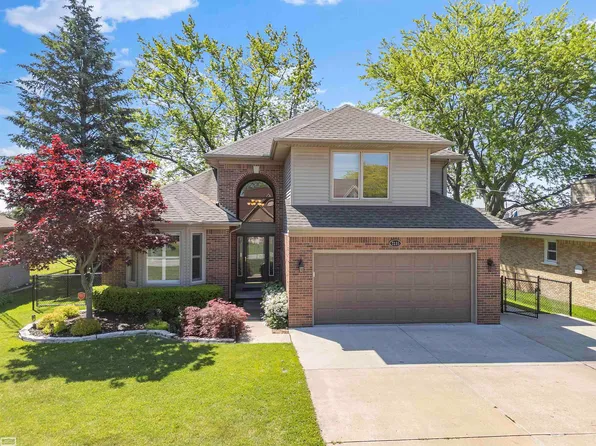 7235 Bluebill St, Clay, MI 48001