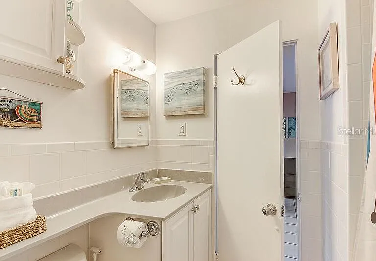 6020 Midnight Pass Rd #1 — Photo 23
