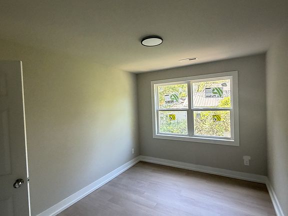 4th image of 919 N Boyce St