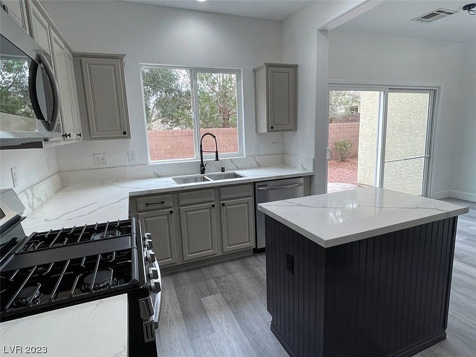 1st image of 10609 Kennedy Peak Ln