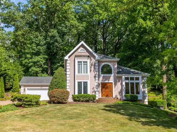 306 Fairway Dr, Harrisonburg, VA 22802