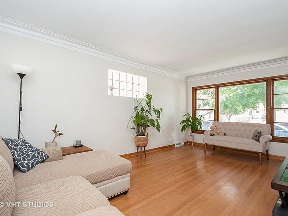 2nd image of 5110 S Natoma Ave