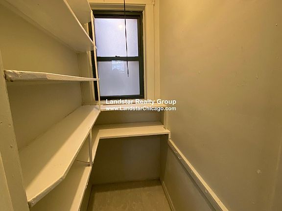 4th image of 3224 N Karlov Ave #Basement