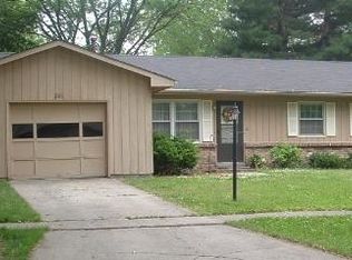 2315 Barberry Dr, Champaign, IL