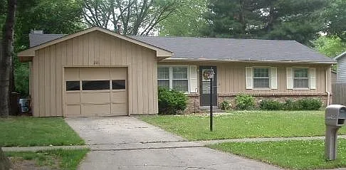 2315 Barberry Dr photo 1