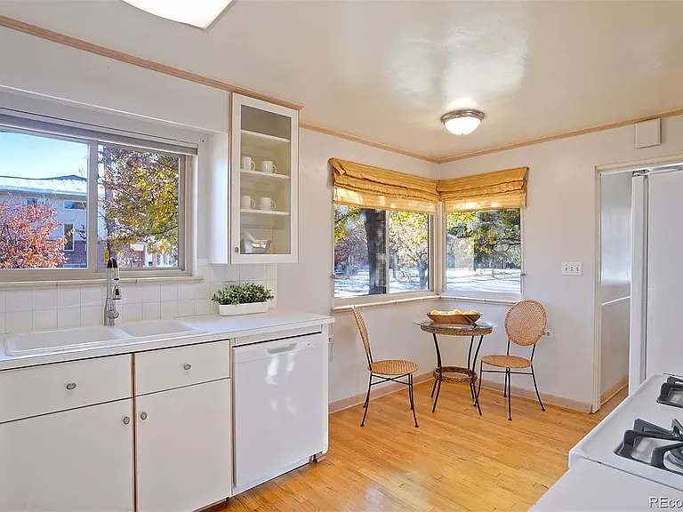 2390 S Clayton St — Photo 15